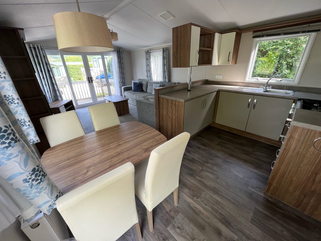 Previously Owned 2017 Willerby Avonmore at Silverdale Holiday Park (12)-min