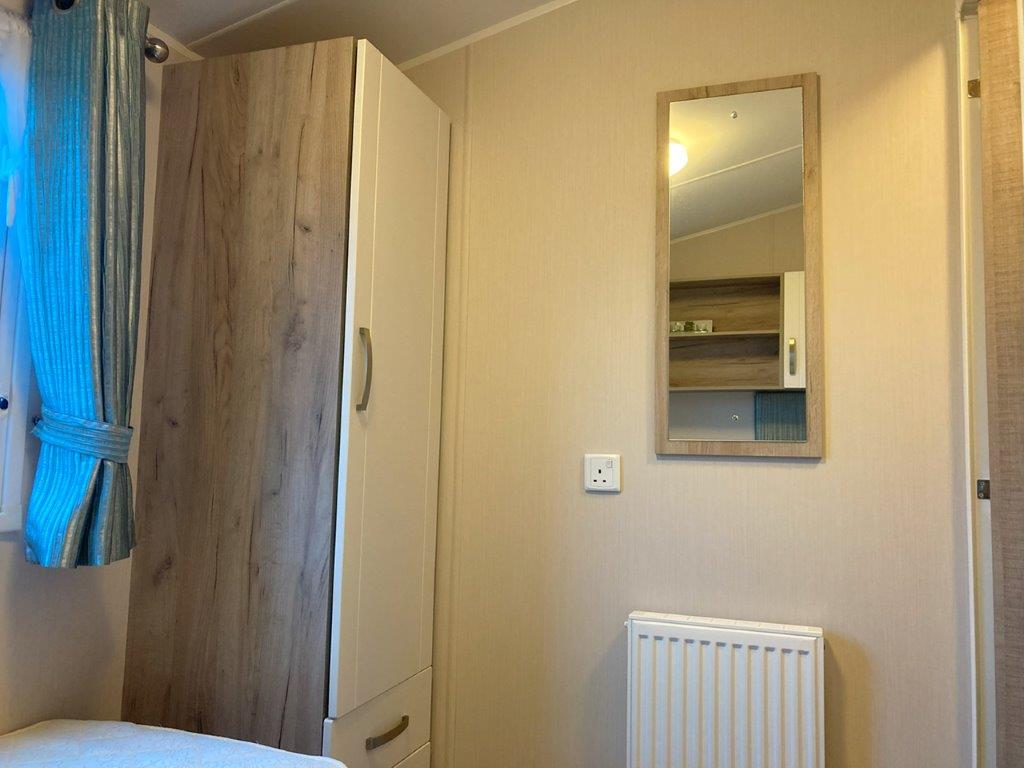 Private Sale 2019 Willerby Skye 35' x 12' Two Bed Holiday Home at Holgates Ribble Valley (13)