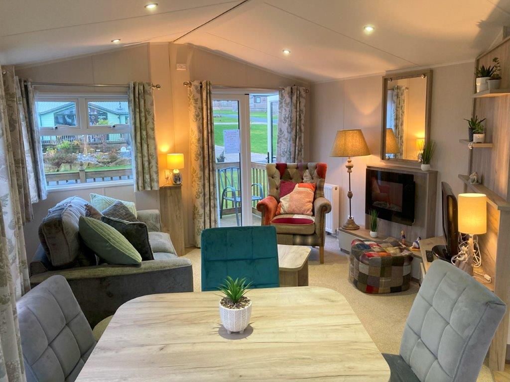 Private Sale 2019 Willerby Skye 35' x 12' Two Bed Holiday Home at Holgates Ribble Valley (4)