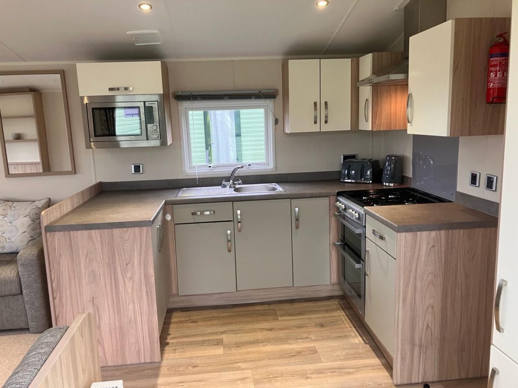 Previously Owned 2017 Willerby Rio Premier at Holgates Netherbeck (2)