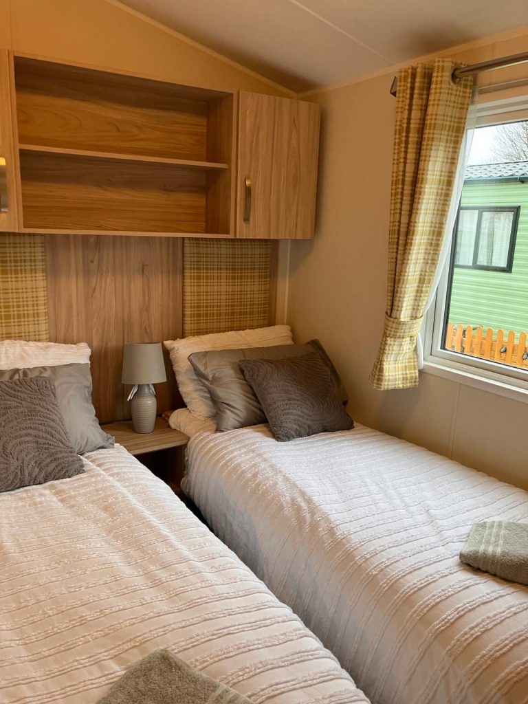 Previously Owned 2017 Willerby Rio Premier at Holgates Netherbeck (8)