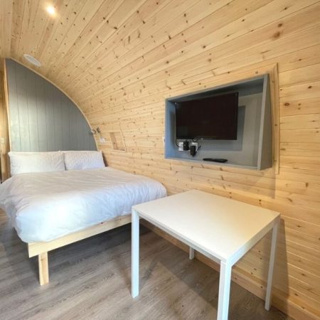 Luxury-Pods-with-Bunk-Beds-at-Bay-View-4